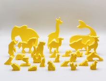 Load image into Gallery viewer, Dungeon Master Beastly Buddies Meeple Pack