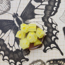 Load image into Gallery viewer, Micro Glow Dice