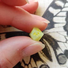 Load image into Gallery viewer, Micro Glow Dice